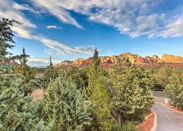 Apartment Mountain-view Patio: Near Trails